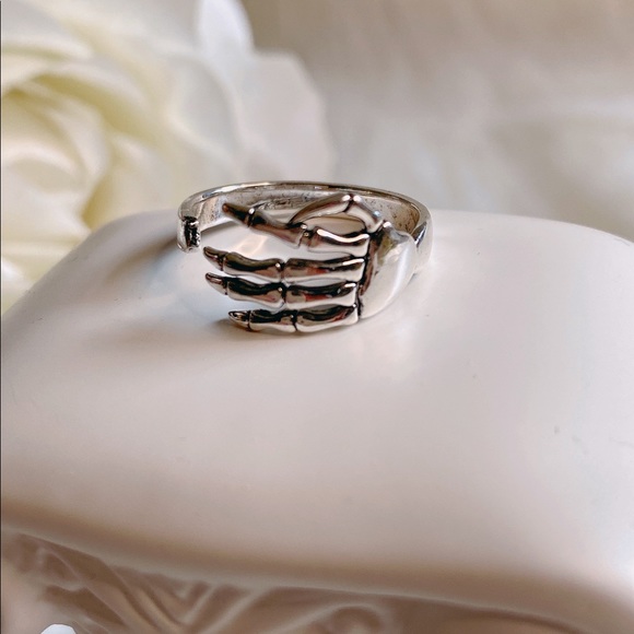 NEW SILVER SKULL SKELETON RING - Picture 1 of 3